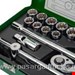  درایو:1,2 اینچتعداد پارچه:26 پارچهاقلام جعبه:20 پارچه بکس 12 پر درایو 1,۲ از سایز 10 تا 32 میلیمتر ، 2 عدد کمک 12,5 سانت و 25 سانت ، بکس لقلقه ای ، دسته جغجغه درایو 1,2 ، دسته کشویی 12,5 سانت ، اچار بکس هندلی درایو 1,2متریال:کروم وانادیوم CRV